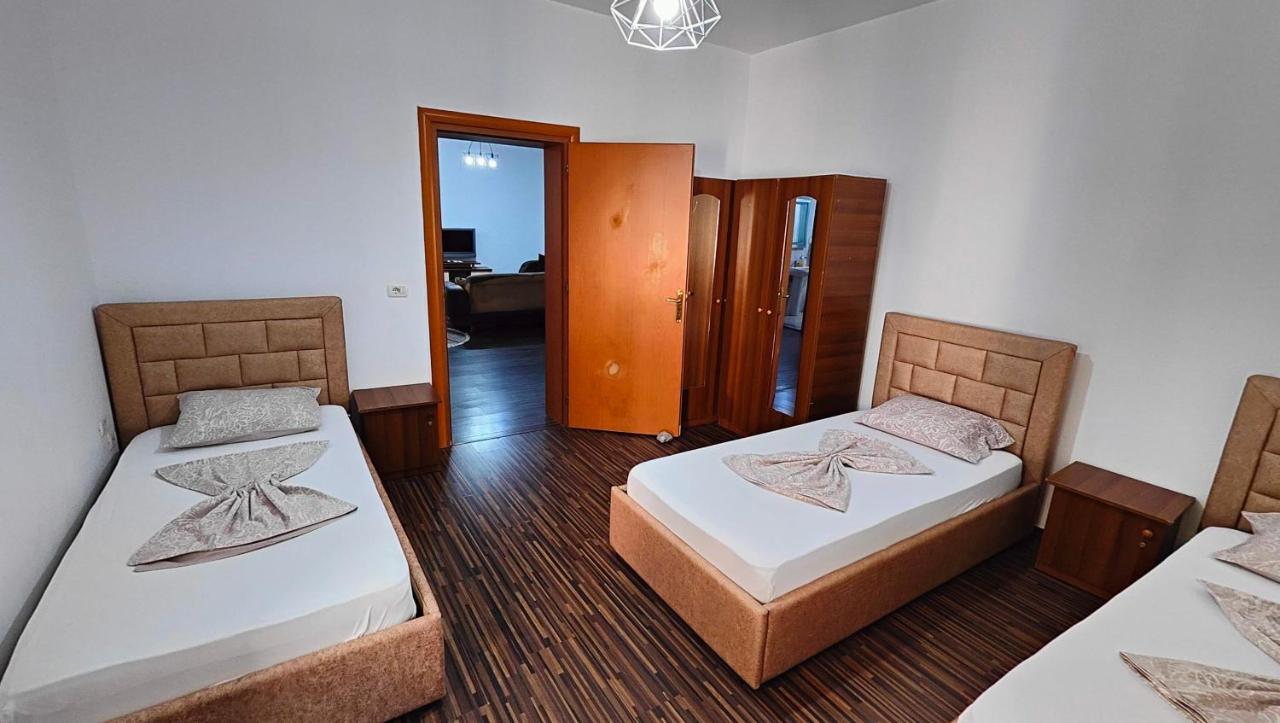 Appartamento Familiare Di Toni Shkodra Kültér fotó